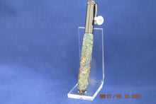 Load image into Gallery viewer, Zen Fountain Pen in Gunmetal
